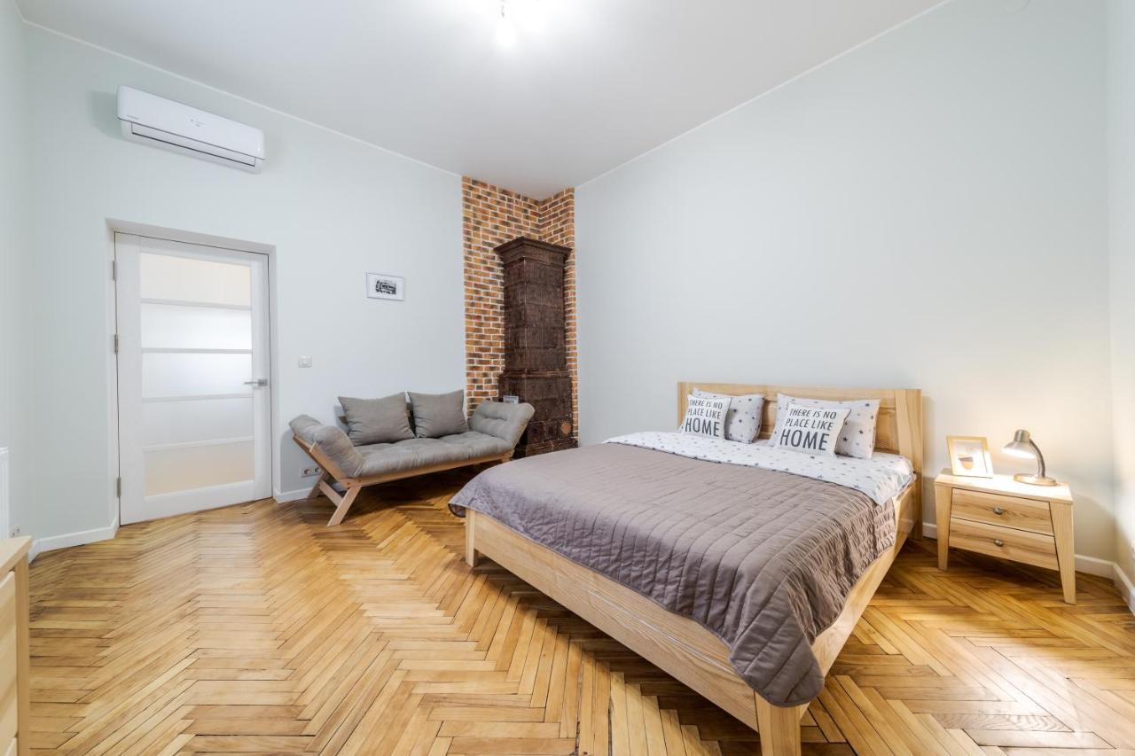 Inshiapartments On Teodora Square リヴィウ エクステリア 写真
