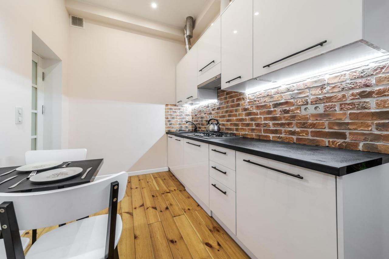 Inshiapartments On Teodora Square リヴィウ エクステリア 写真